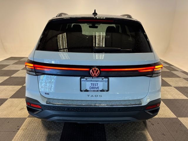New 2026 White Volkswagen 1.5T SE Black image 4