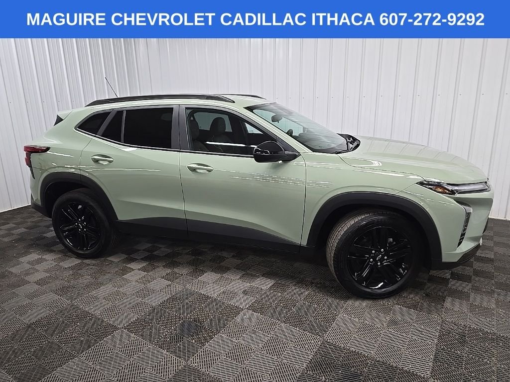 Used 2024 Green Chevrolet ACTIV image 1