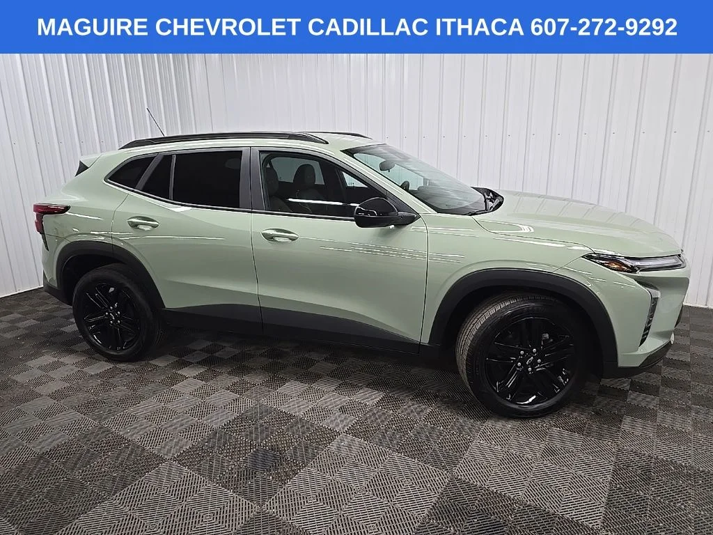 Used 2024 Green Chevrolet ACTIV image 1