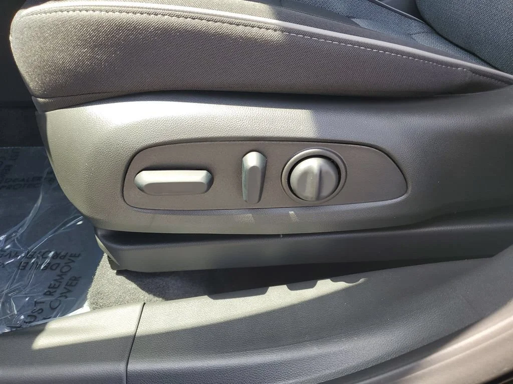 New 2026 Mosaic Black Metallic Chevrolet LT image 23