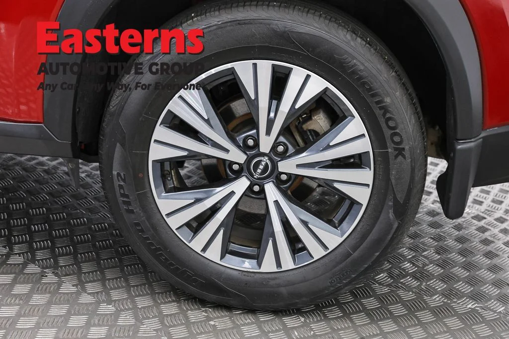 Used 2023 Red Nissan SV image 34