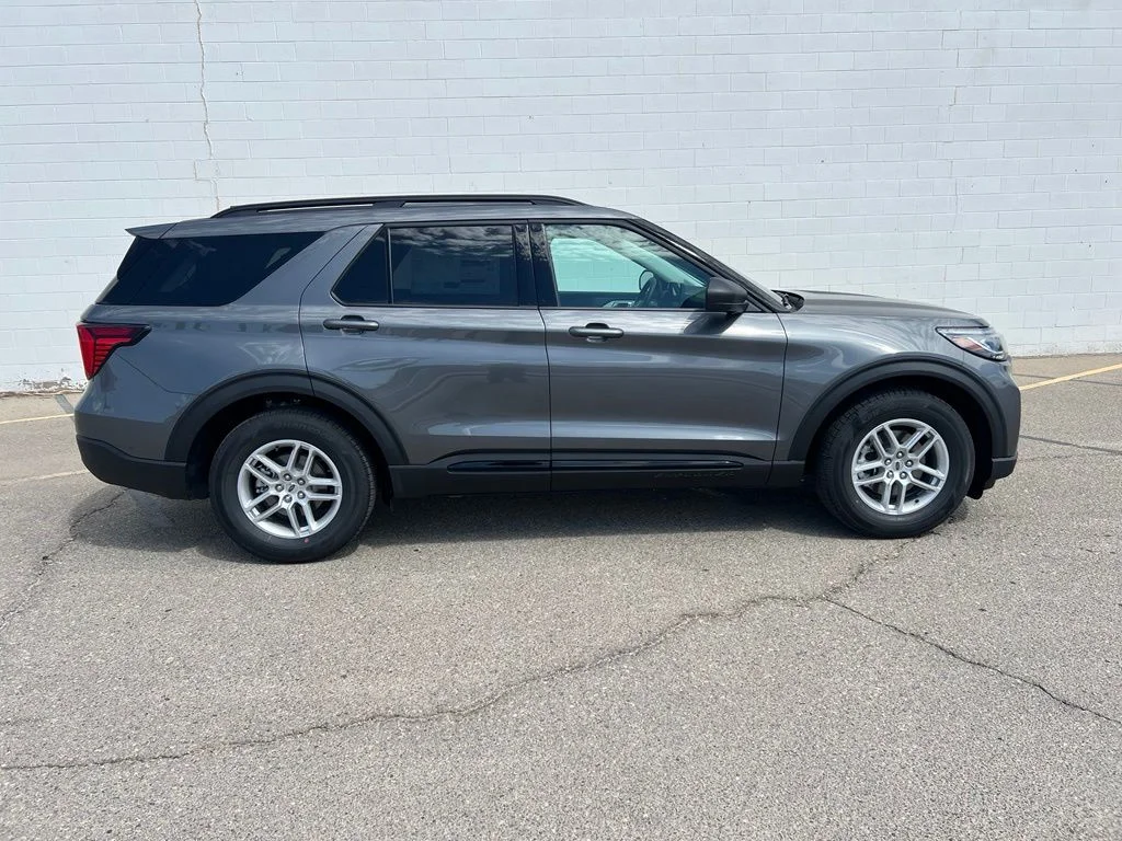 New 2026 Carbonized Gray Metallic Ford Active image 8