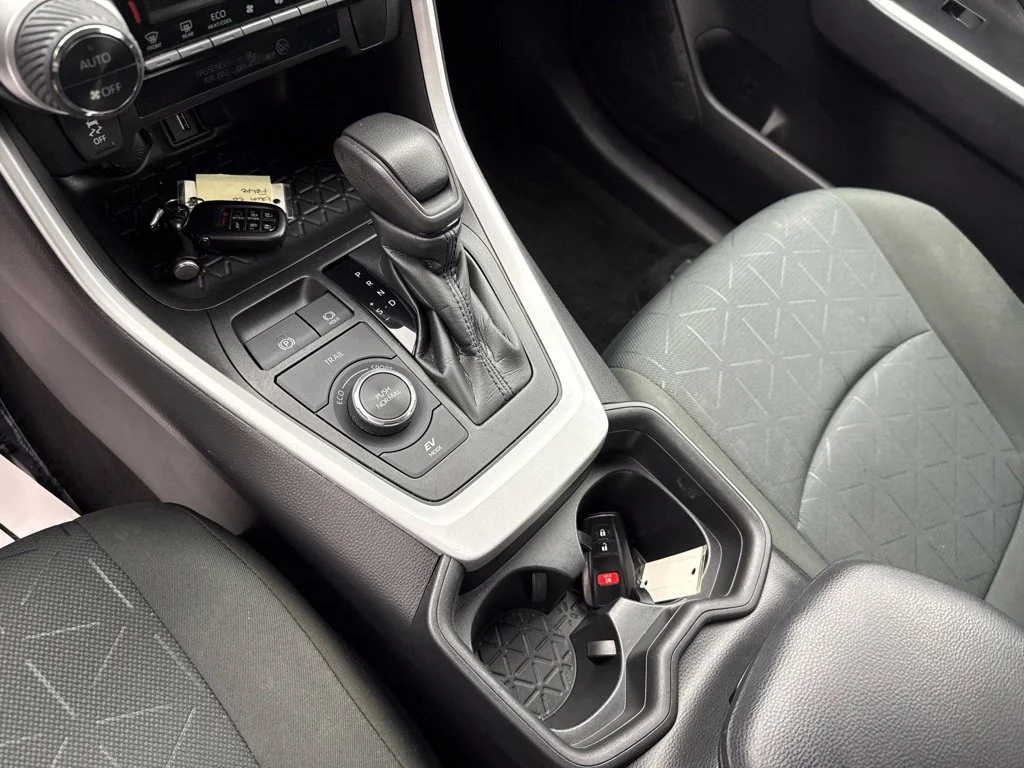 Used 2021 Super White Toyota XLE image 20