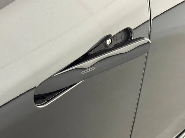 Used 2023 Black Genesis Advanced image 12