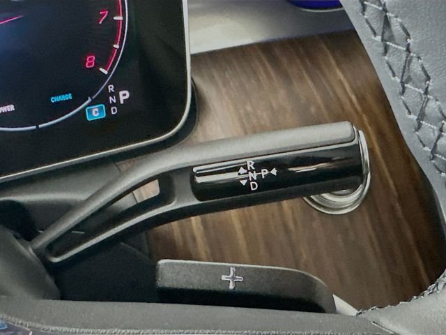 New 2026 Selenite Grey Metallic Mercedes-Benz C 300 image 17