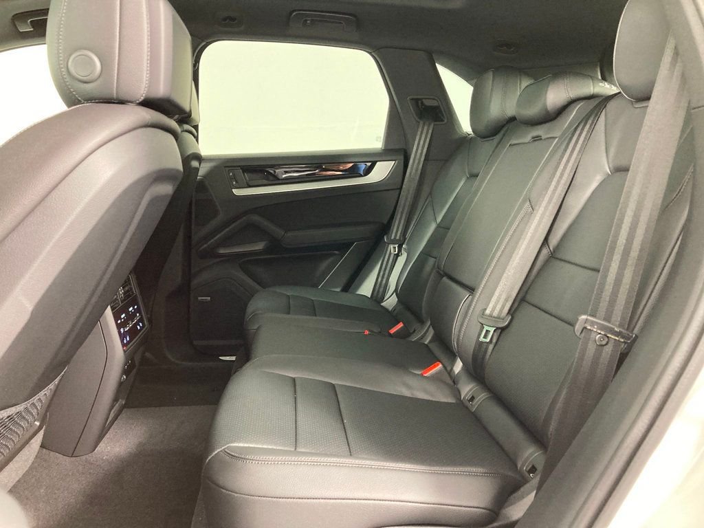 2026 Porsche Cayenne Base - Photo 15