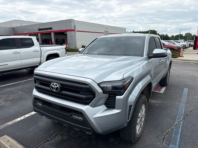 Used 2025 Silver Toyota SR5 image 3