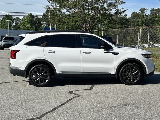 Used 2023 White Kia X-Line SX Prestige image 10
