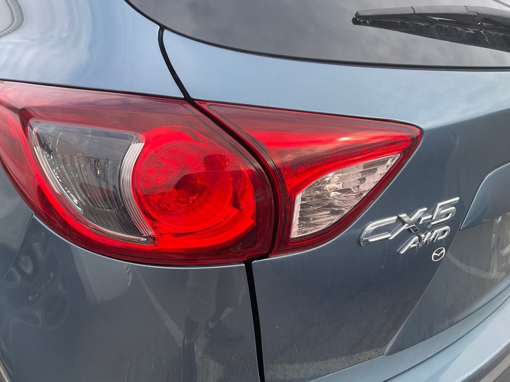 Used 2016 Blue Mazda Touring image 4