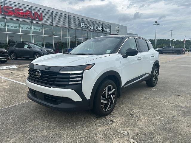 Used 2025 Aspen White/Super Black Nissan SV image 2