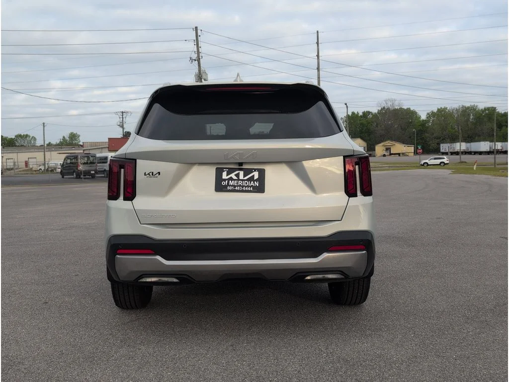 Used 2026 IVORY Kia S FWD image 4