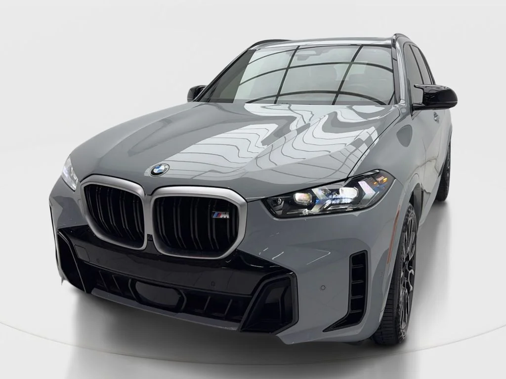 Used 2025 Gray BMW M60i image 4