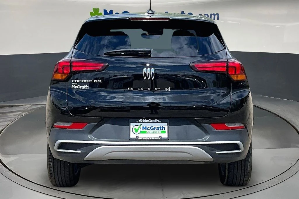 Used 2025 Black Buick Preferred image 6