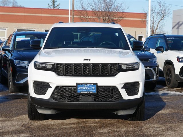 Used 2022 Jeep Grand Cherokee Altitude with VIN 1C4RJHAG2N8606052 for sale in Inver Grove Heights, Minnesota