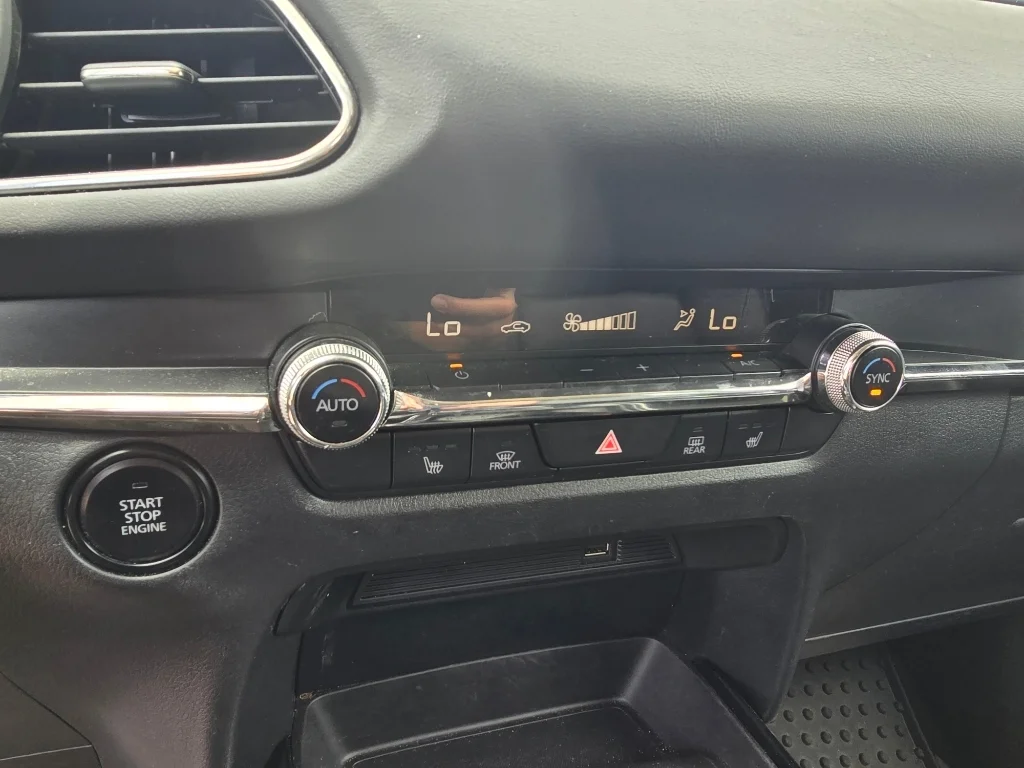 Used 2020 Soul Red Crystal Metallic Mazda Preferred Package image 22
