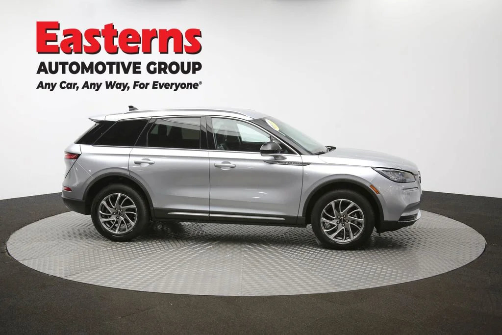 Used 2022 Silver Lincoln Standard image 46