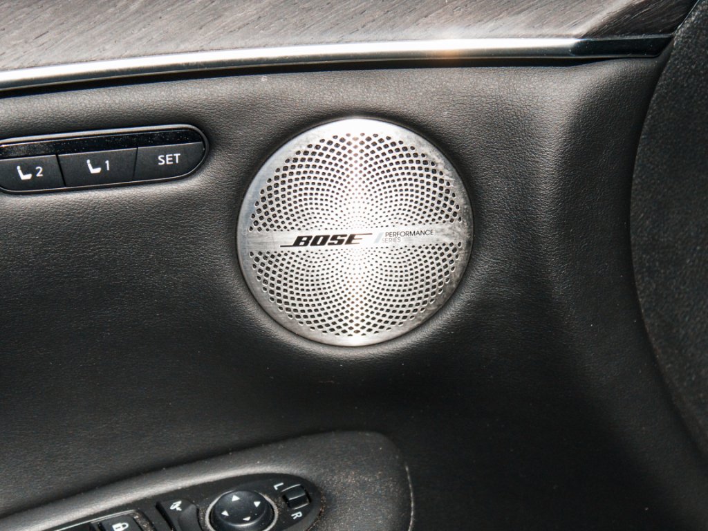 Used 2025 Radiant White INFINITI SENSORY image 11