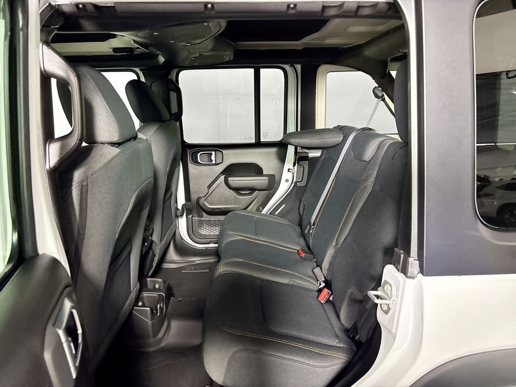 New 2026 Bright White Clear-Coat Exterior Paint Jeep Sport S image 19