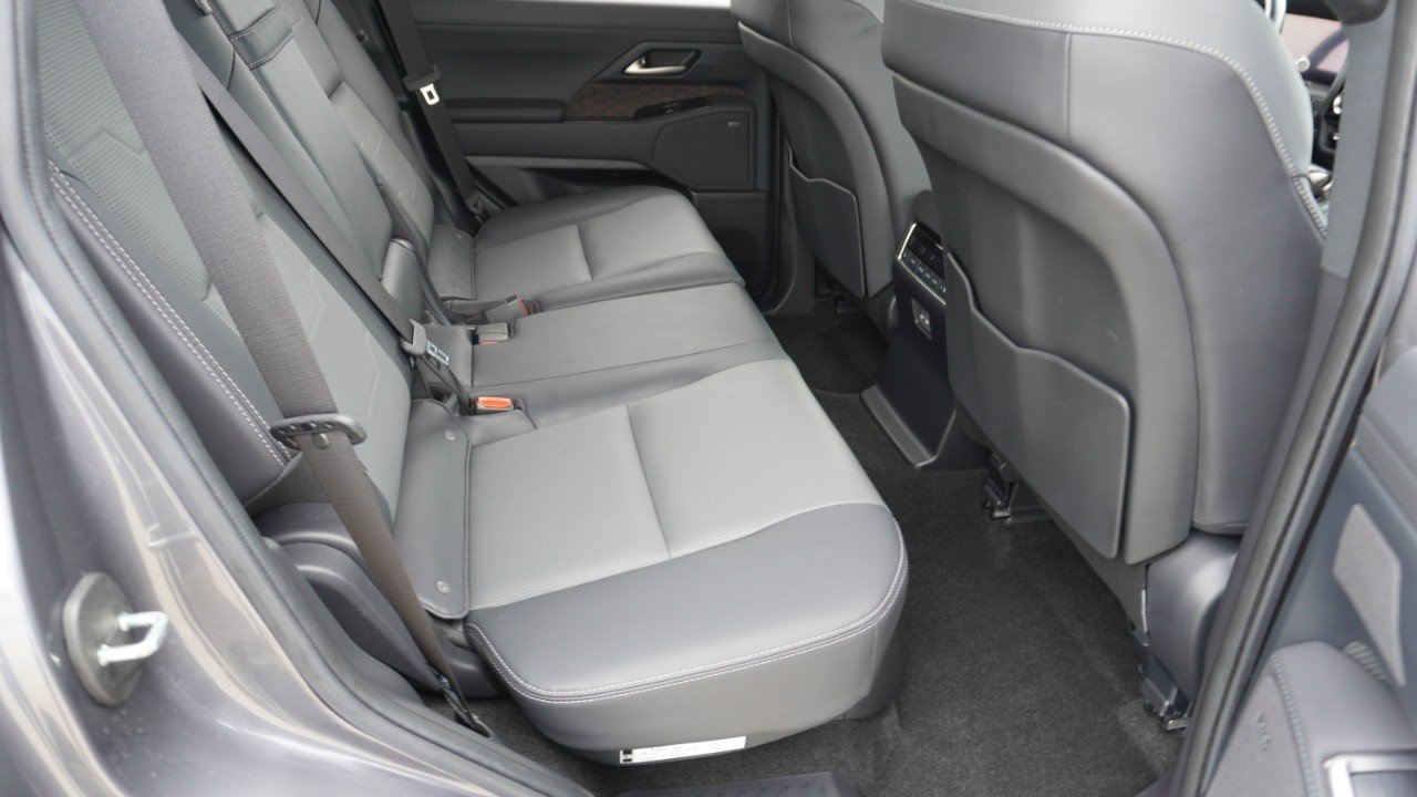 Used 2024 Gray Lexus GX 550 Luxury image 33