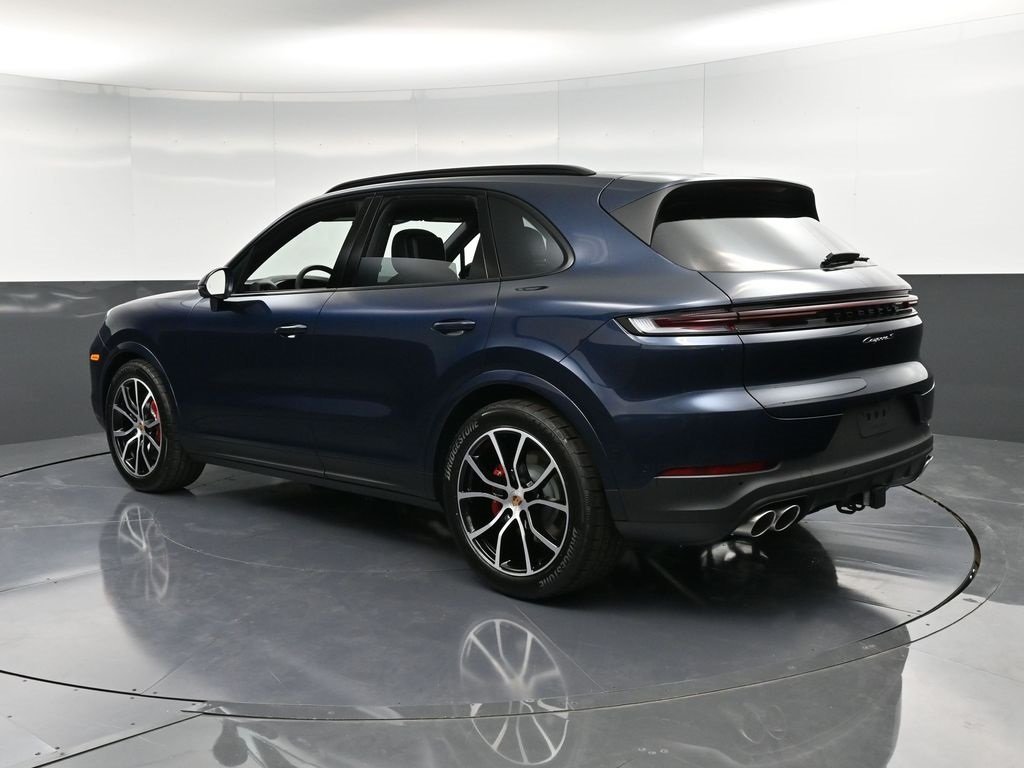 2026 Porsche Cayenne S photo 2