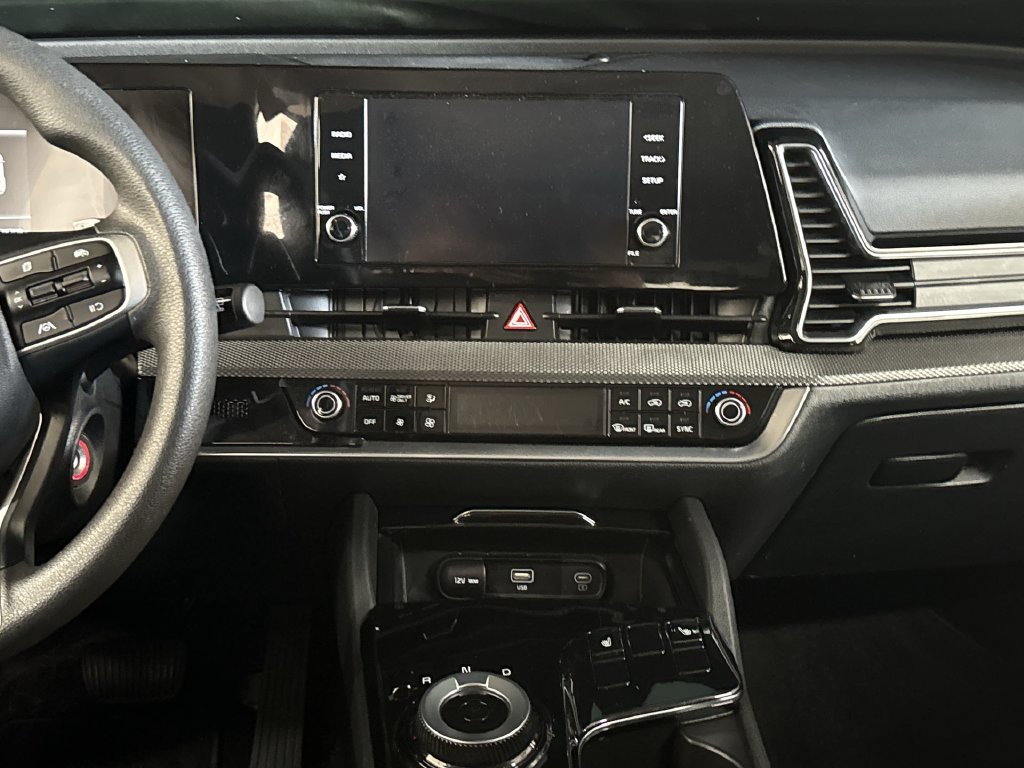 Used 2023 Snow White Pearl Kia LX image 24