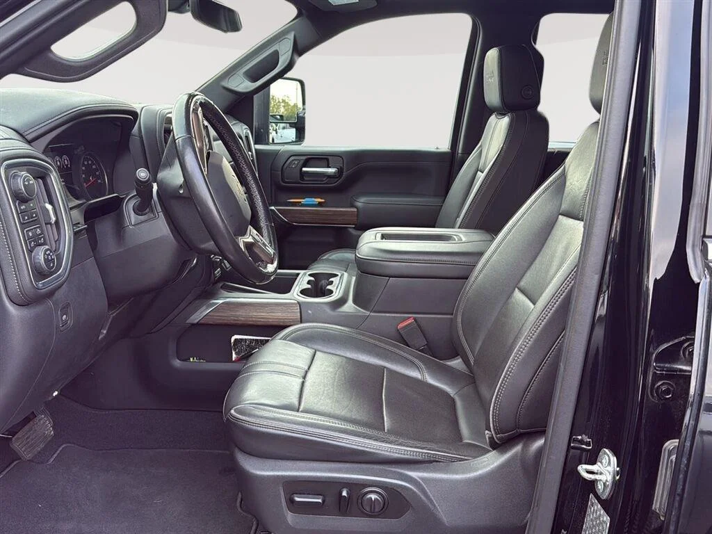 Used 2020 BLACK Chevrolet High Country image 2