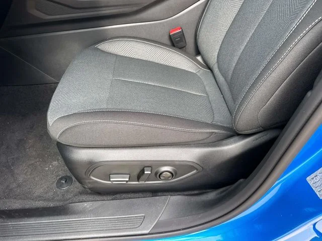 New 2026 Blue Jeep Laredo image 19