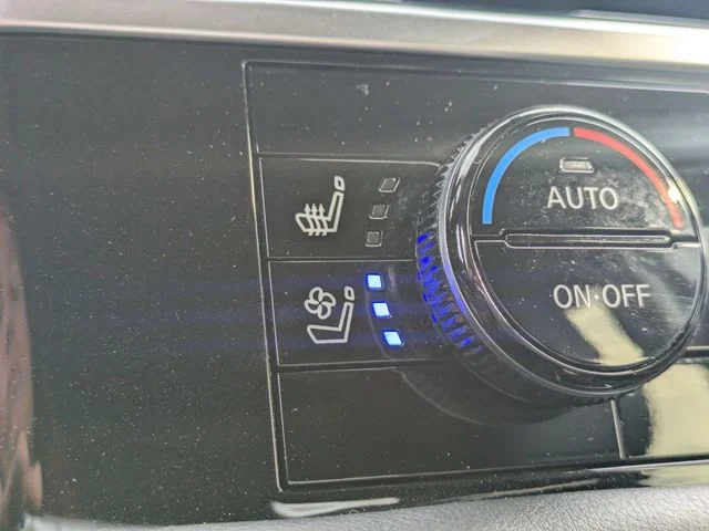 Certified Used 2024 Black Nissan Platinum image 28