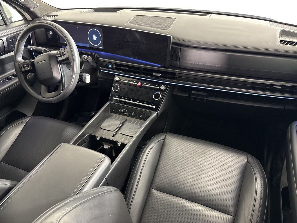 Used 2025 White Hyundai Calligraphy image 13