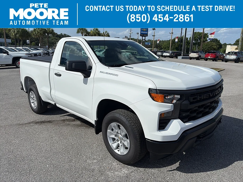 Used 2025 Summit White Chevrolet  image 1