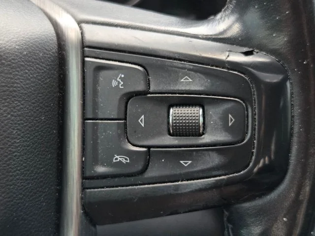Used 2020 Silver GMC Denali image 22