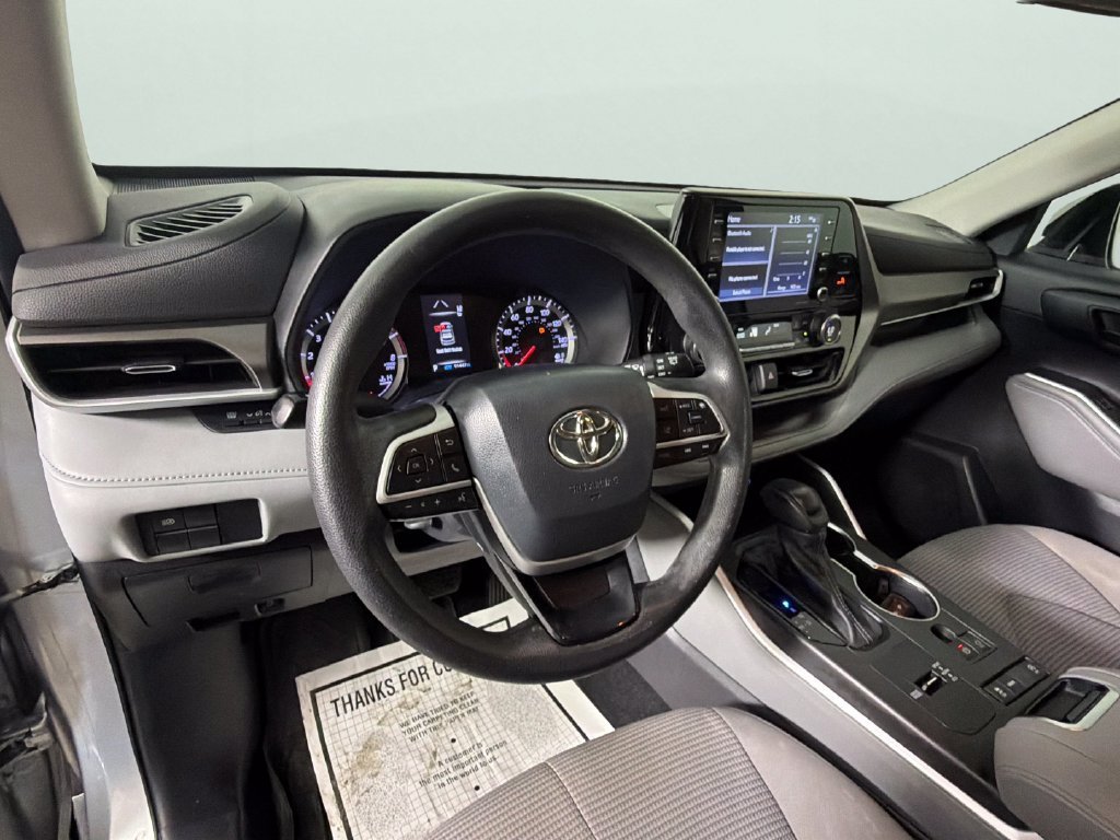 Used 2022 Silver Toyota L image 18