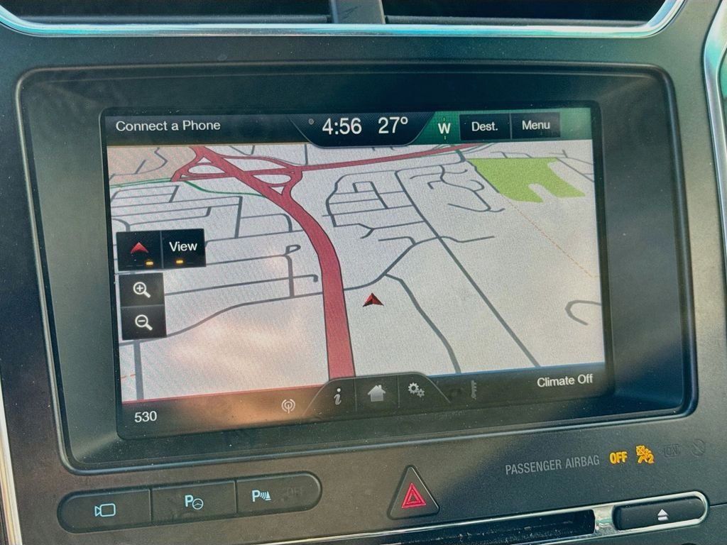 Used 2016  Ford Limited image 15