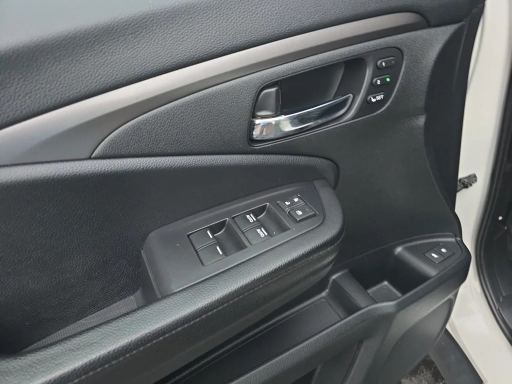 2019 Honda Pilot EX-L - Photo 21