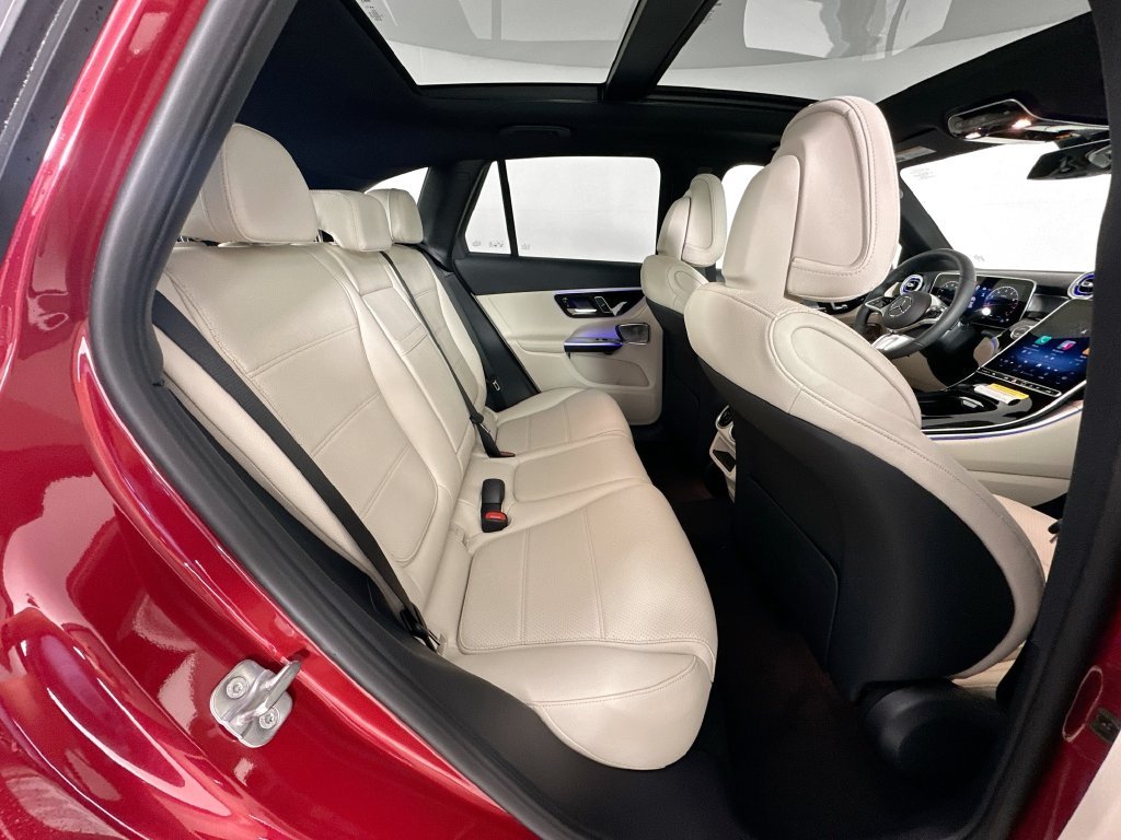 New 2026 MANUFAKTUR Patagonia Red Metallic Mercedes-Benz GLC 300 image 29