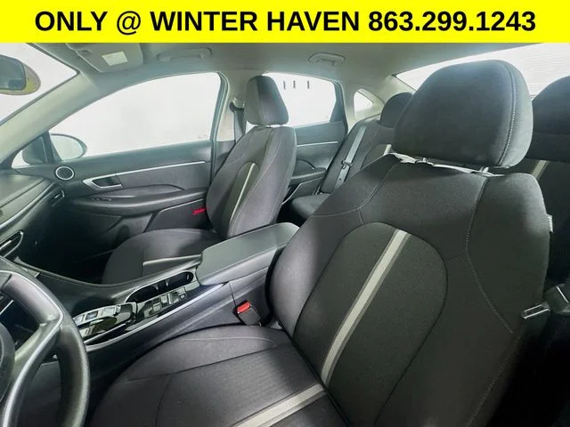 Used 2023 Gray Hyundai SE image 18