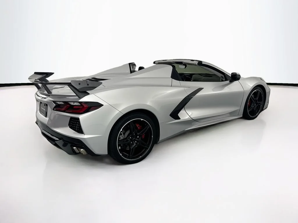 Used 2020 Silver Chevrolet Stingray image 5