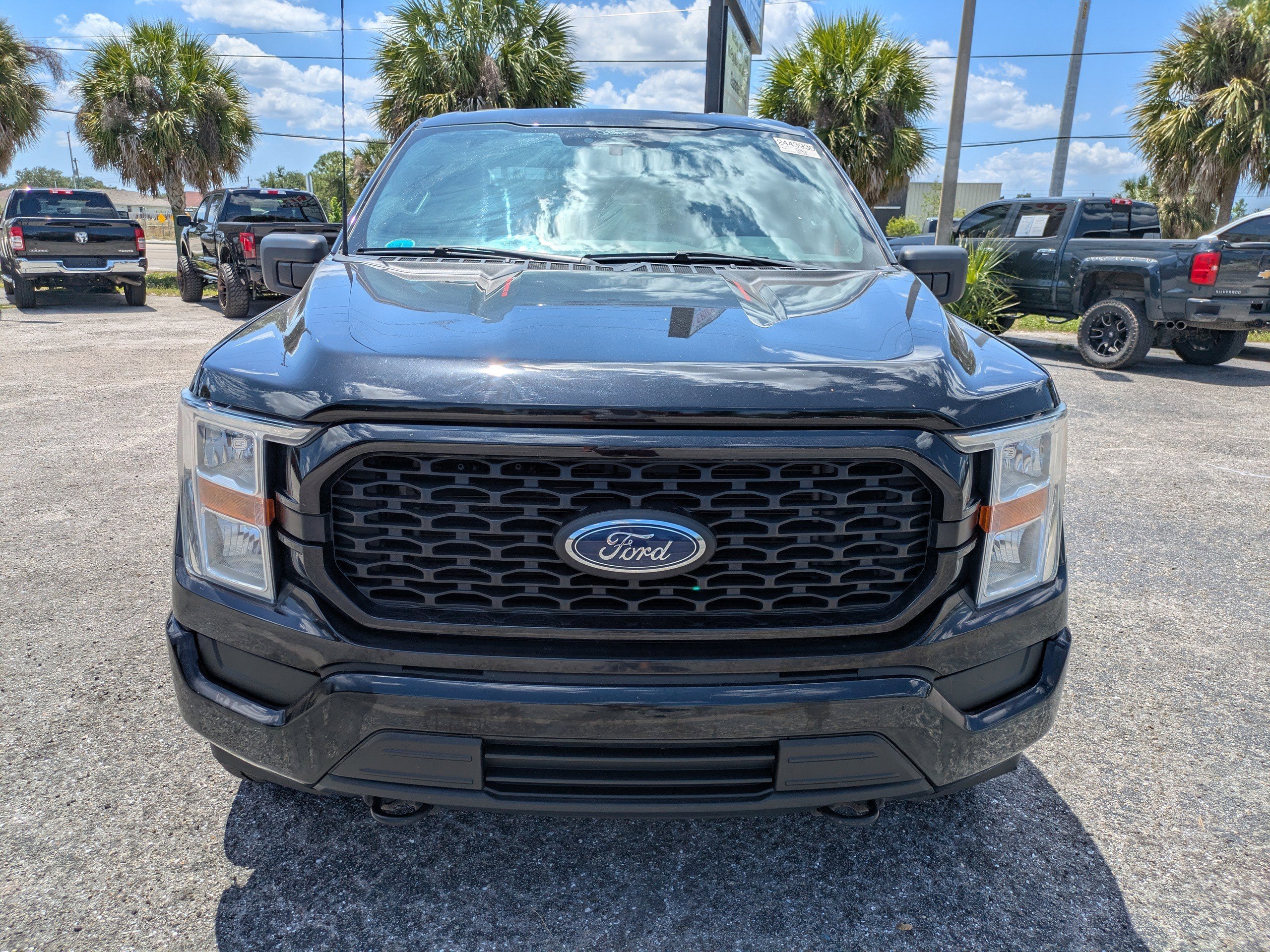 Used 2022  Ford  image 9