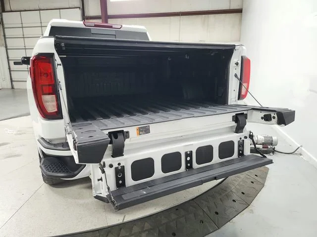 Used 2024 Summit White GMC Elevation image 49