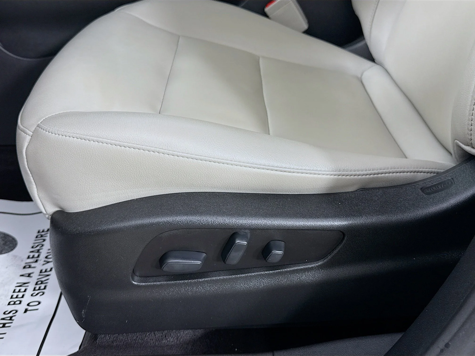 Used 2021 WAVE METALLIC Cadillac FWD Luxury image 21