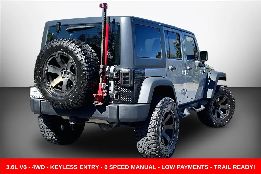 Used 2017 Silver Jeep Unlimited Sport image 6