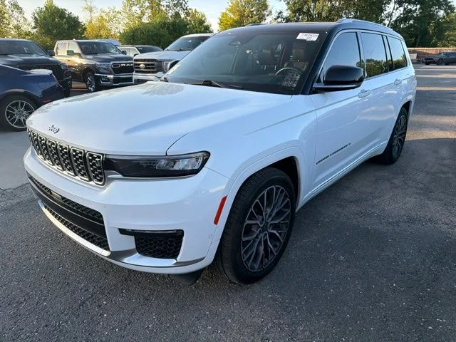 Used 2021 White Jeep Summit image 9