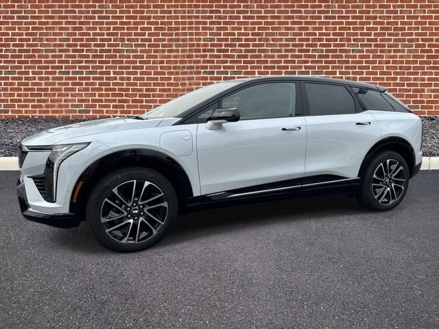 2027 Cadillac OPTIQ Sport photo 2