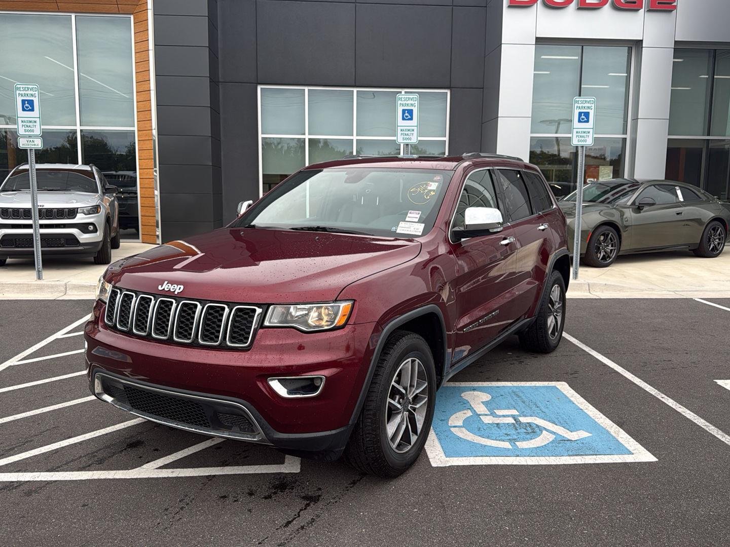 Used 2020 RED JEEP LIMI image 2