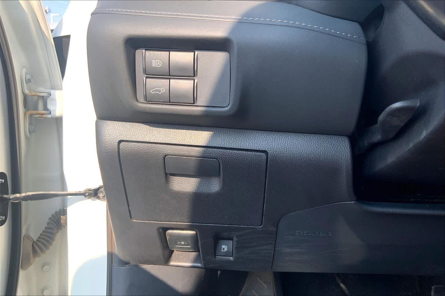 Used 2021 Blizzard Pearl Toyota XLE image 36