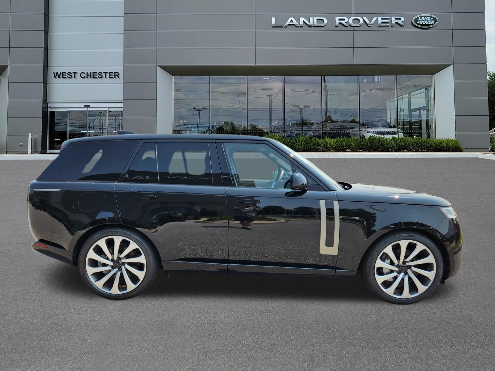 2026 Land Rover Range Rover SE - Photo 6