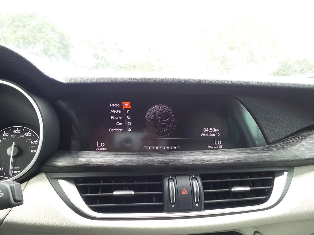 Used 2019 Black Alfa Romeo Base image 37