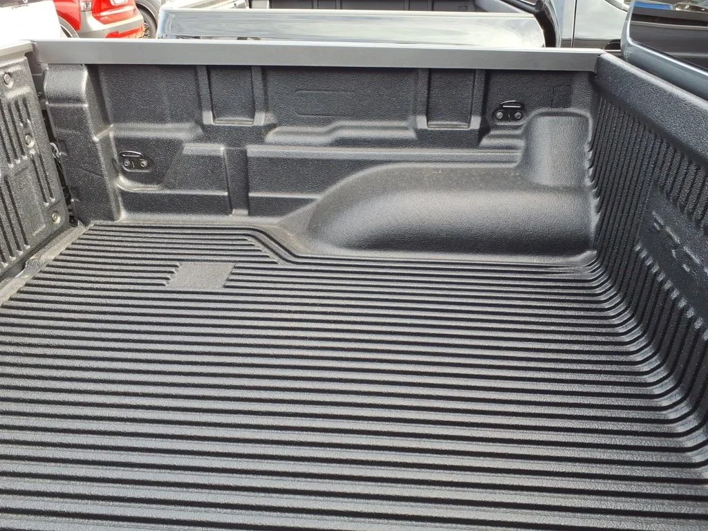 New 2026 Gun Metallic Nissan Crew Cab SV image 8