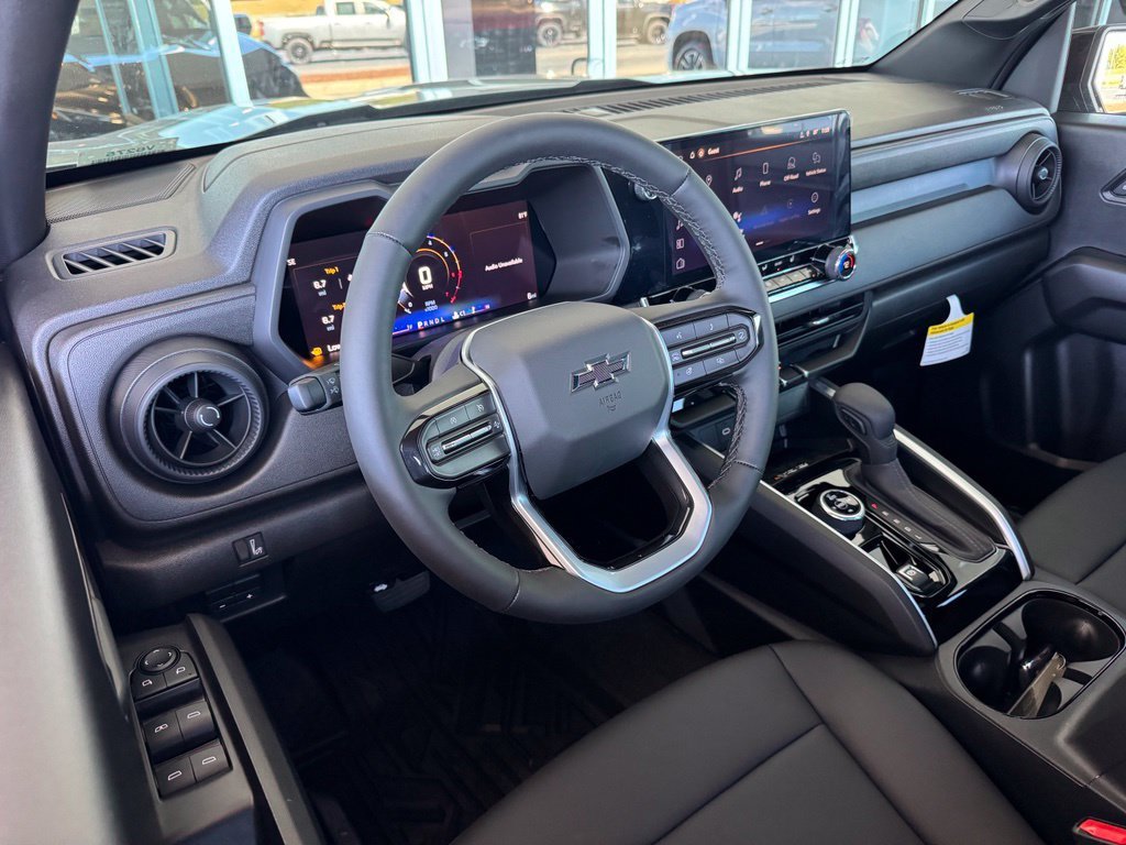 2026 Chevrolet Colorado Trail Boss - Photo 3