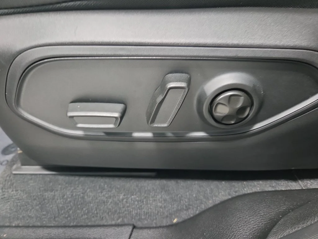 New 2026 White Jeep Limited image 20